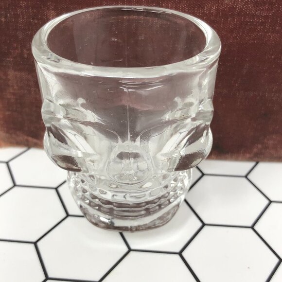 Hallow's Eve Six Skull Shot Glasses - Picture 4 of 9